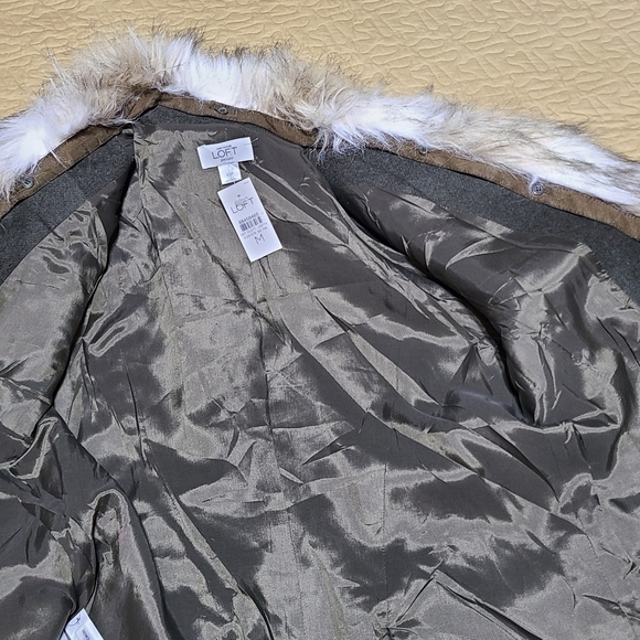 Loft Ann Taylor Blazer with faux fur removable collar wool blend jacket size 10p - Picture 13 of 16